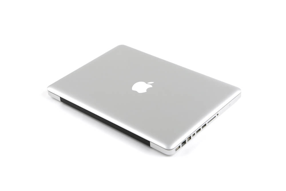 MacBook Pro背面斜め画像1