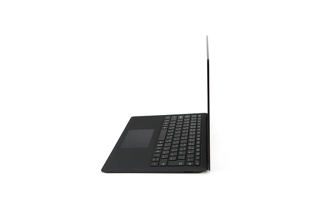 「Surface Laptop2」側面画像90度斜め